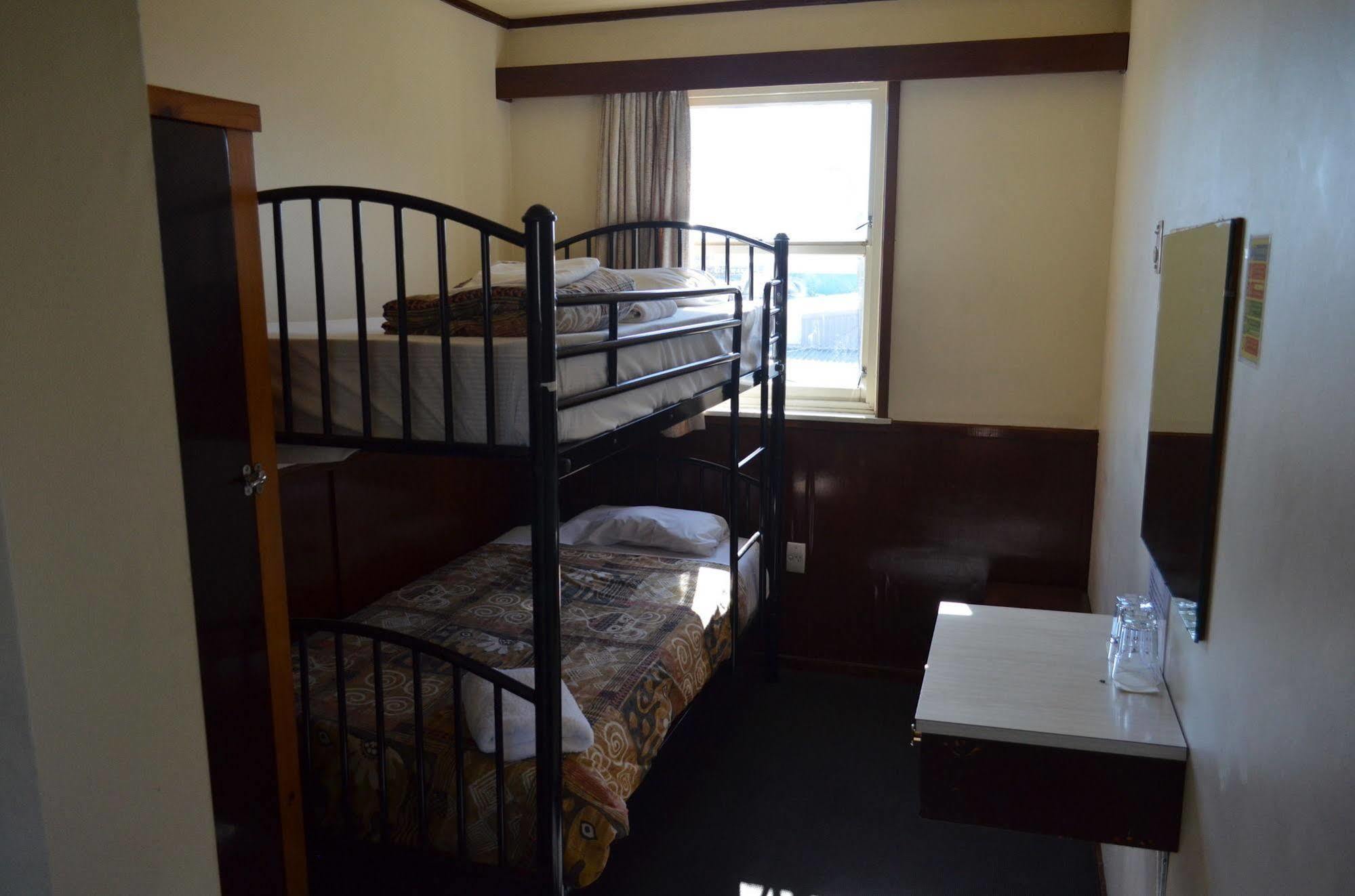 Wakatu Hotel Nelson Extérieur photo